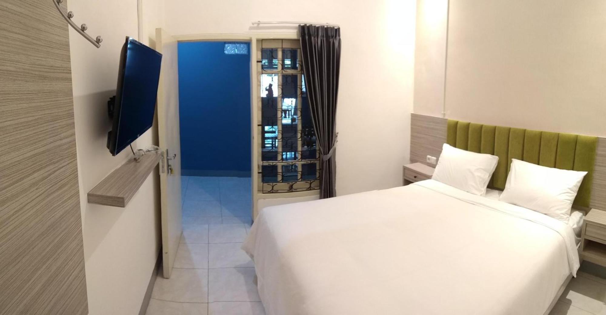 Kokonut Guesthouse Surabaya Luaran gambar